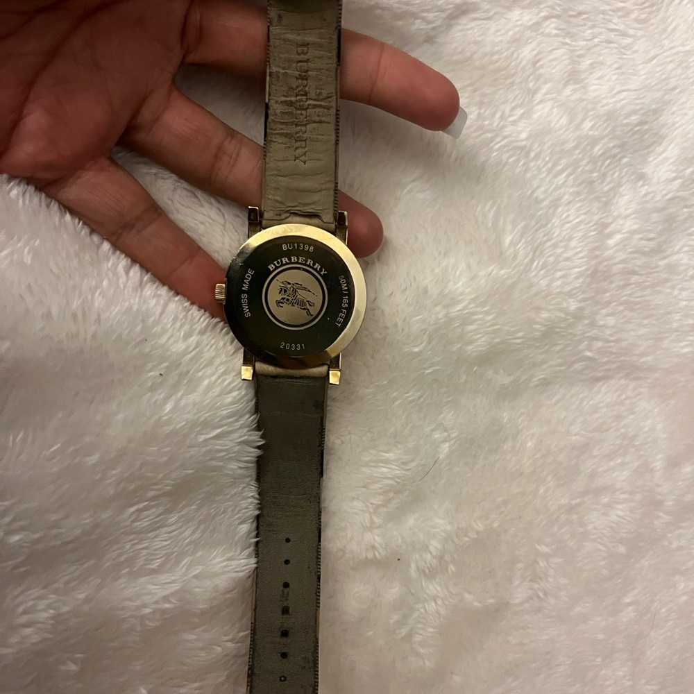 Burberry Women Watch - Picture 9 of 14